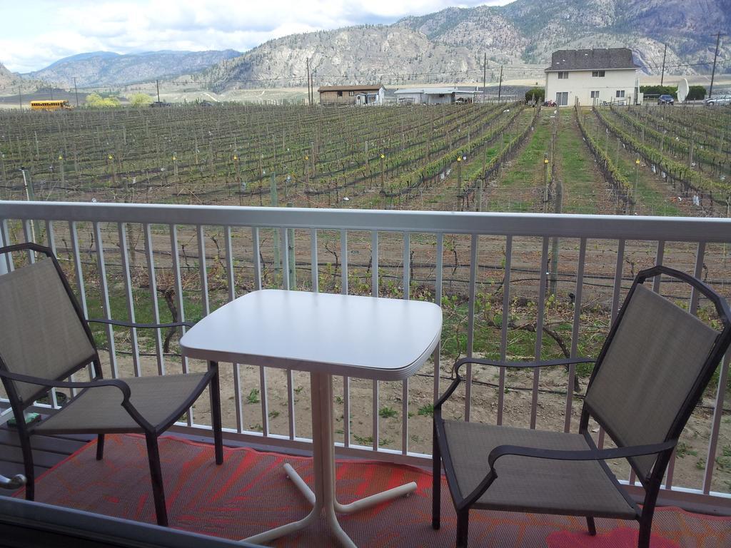 Sonora Desert Inn Osoyoos Bagian luar foto
