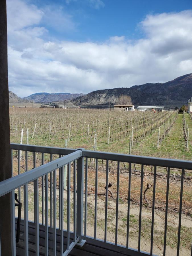 Sonora Desert Inn Osoyoos Bagian luar foto