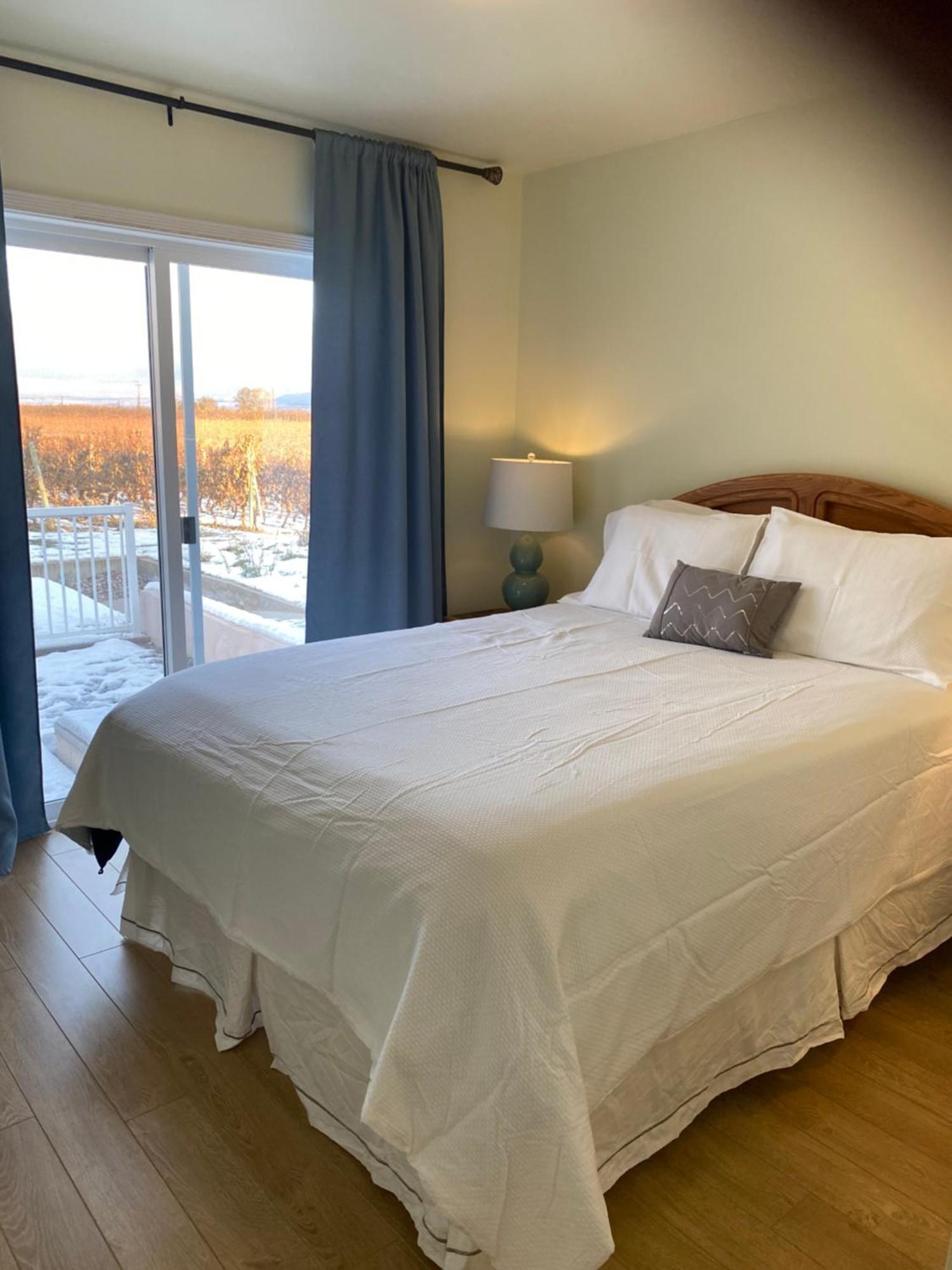 Sonora Desert Inn Osoyoos Bagian luar foto